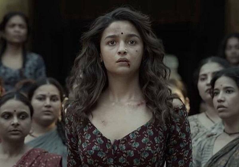 印度電影推薦【孟買女帝】-將恐懼化為力量永遠不畫地自限的地下霸主!!