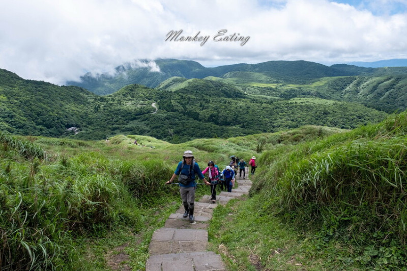 七星山主峰、東峰步道｜台北小百岳第一高峰，冷水坑登山口。登山路線、交通攻略 - 貪吃猴的幻想