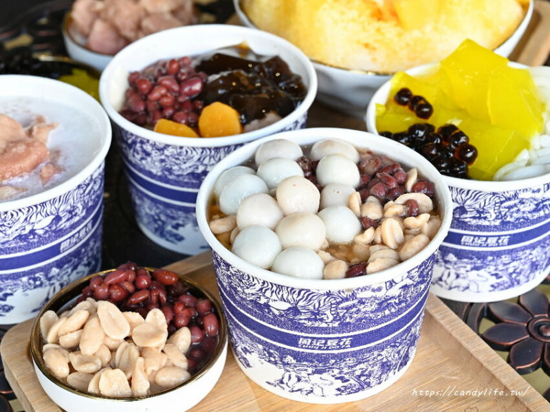 周記豆花甜品專賣｜台中在地20年老店竟然賣起精品！不只豆花好吃，還有夏日限定芒果牛奶冰，料多到爆！