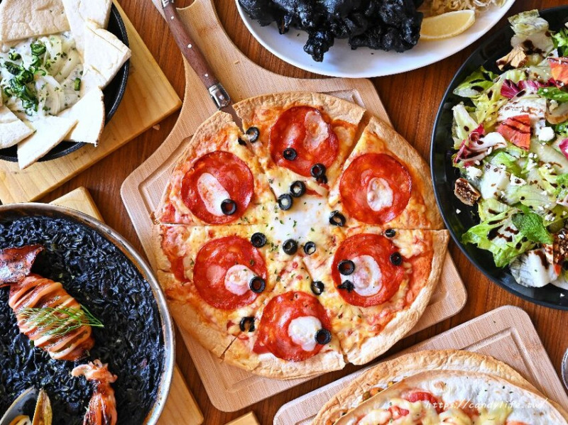 ABV地中海餐酒館台中概念店｜台中厲害餐酒館推薦，全台唯一700款精釀啤酒廊道，不限用餐時間