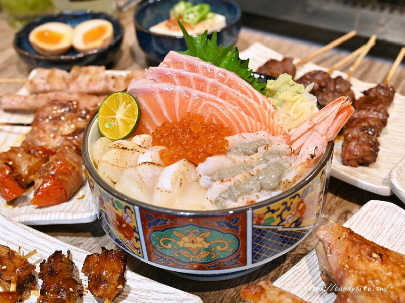 百川酒場｜勤美商圈新開幕日式居酒屋，主打炭火串燒，還有超浮誇海鮮丼飯！