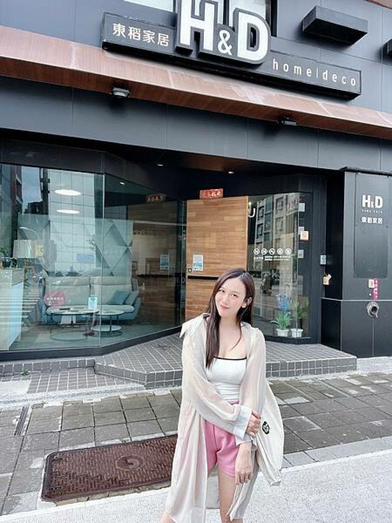 全台多間分店『H&D東稻家居』推薦沙發，也有電動床、獨立筒床墊 、涼感床墊 、乳膠床墊 ，訂製沙發推薦，小資族家具店。