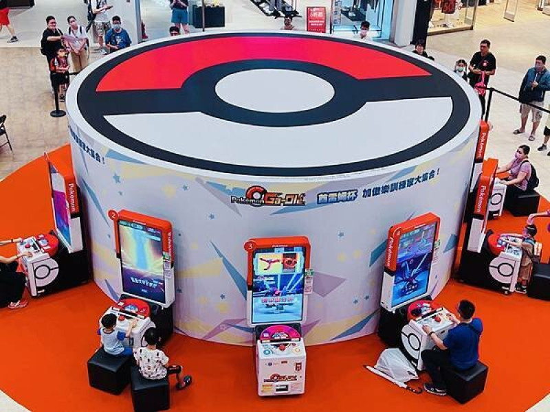 ★新北●林口三井＊酋雷姆杯挑戰賽，巨大的精靈球對戰場，最後兩場10/14、10/15寶可夢迷快來挑戰！！（附交通資訊）