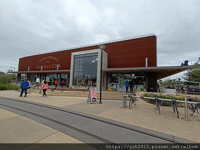 巴瑟爾頓Shelter Brewing Co.餐廳超美味漢堡午餐及參觀遊客中心、鐵路博物館
