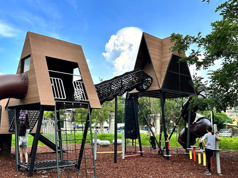 旗山美濃半日遊｜旗山武德殿藝文中心.旗山特色兒童遊戲場.旗山悠閒逛逛玩玩