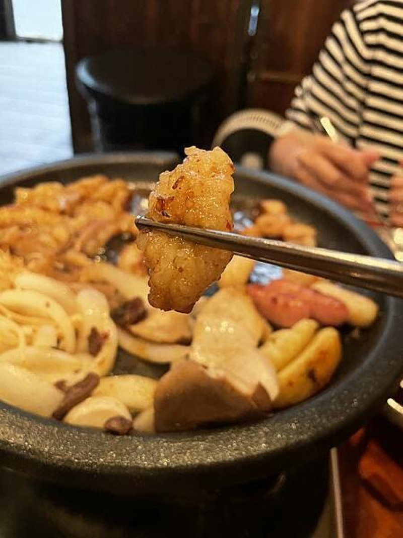 2023首爾自由行-超好吃無腥味韓星也愛-金德厚的牛小腸庫(弘大總店)