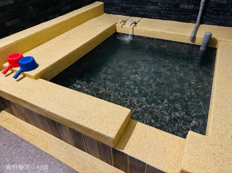 雙人湯屋$250【春風日式泡湯】水質乾淨的碳酸氫鈉泉，平價親民的冬季享受，附停車場｜宜蘭礁溪泡湯推薦