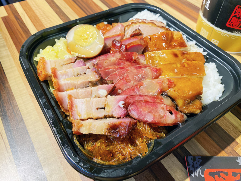 名門燒臘-超過40年燒臘傳奇-醇厚港式風味十足「肥瘦任選 加肉自由」還能增肉30%來個無肉不歡，老字號好味道-台北伊通街美食