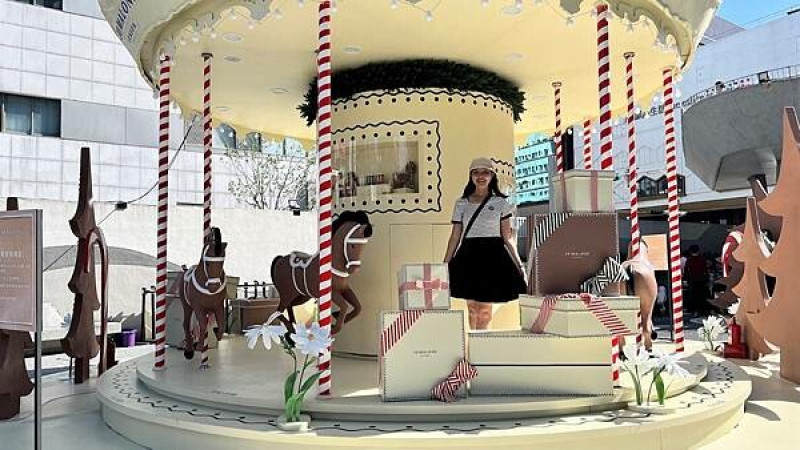 2023台北中山站耶誕城|心中山線型公園|全台唯一童話薑餅遊樂園|必拍童話薑餅耶誕樹旋轉木馬|光點台北電影院|2023繽紛耶誕玩台北