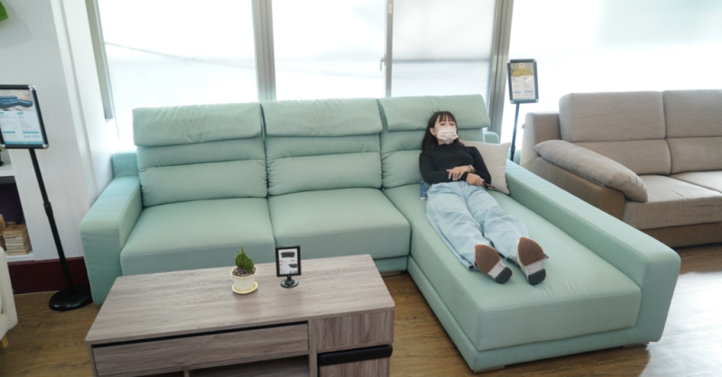 高雄沙發推薦【坐又銘手工沙發】新沙發購買之旅│在家也有五星級享受│貓抓布沙發舒適耐用│多種沙發風格任選色