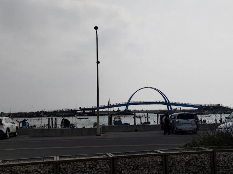 【遊記】平民鮮味美食，王功漁港 | 王功發電廠 - 大漠國渡