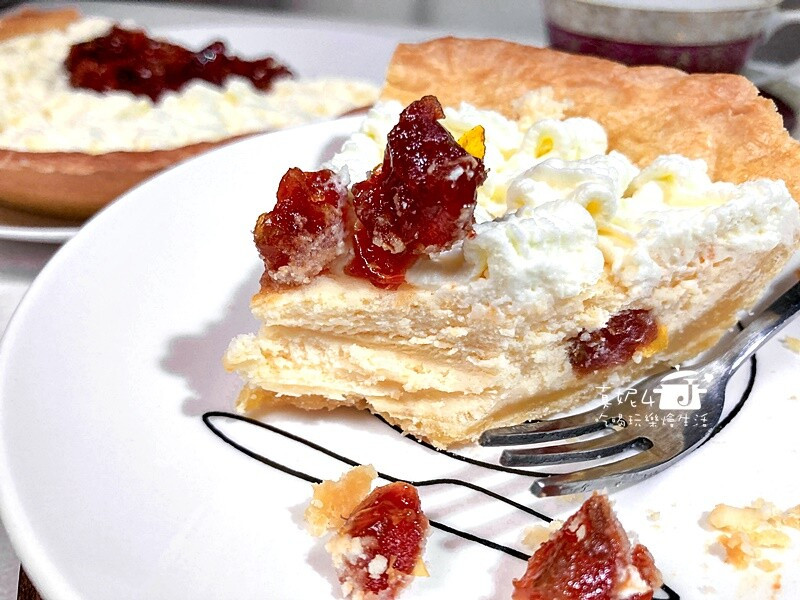 烘焙筆記│牛蕃茄輕乳酪派，酒香風味的蕃茄果乾共奏的濃郁起司味道