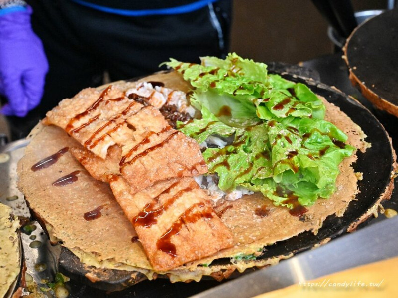 台中市西區火記酥心煎餅果子專賣｜正宗天津風味改良，並融入日料的獨特煎餅果子，口感香脆，用料超實在