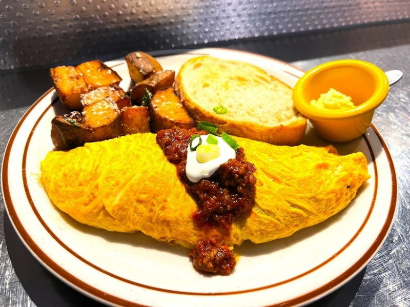 [台北美式]信義區市府站「the Diner 樂子」老字號分量十足的美式老牌餐廳/服務熱情餐點豐富/好喜歡他們的三明治/附菜單