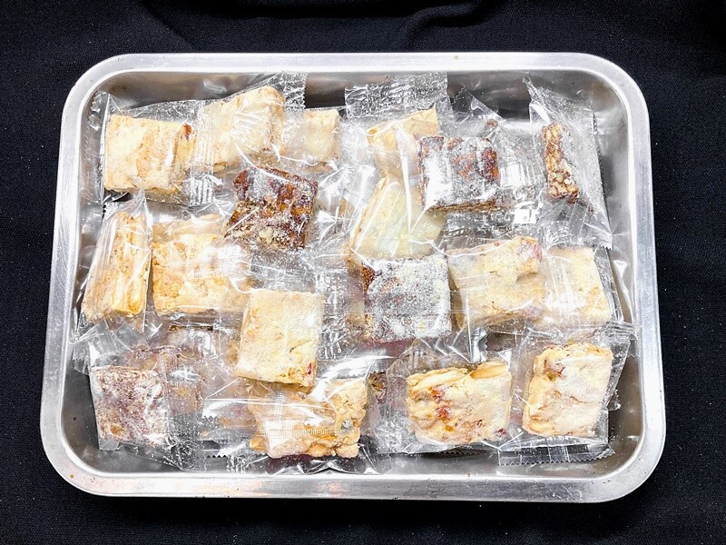 烘焙筆記│雪花酥餅(原味及巧克力)，酥脆中有果乾的滋味層次很豐富的點心