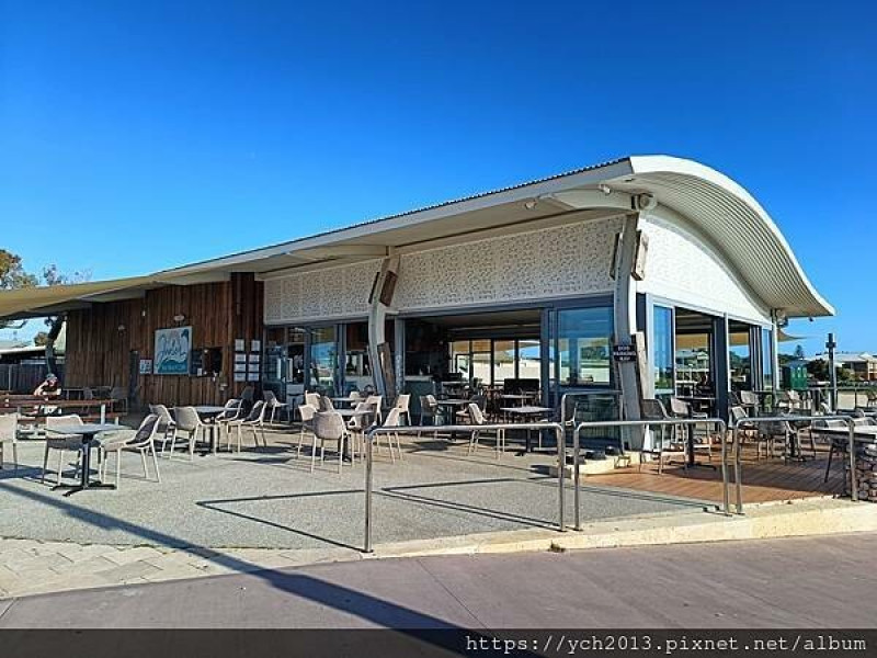 西澳旅遊／朱里恩灣Jurien Bay休息／前往南邦國家公園Nambung National Park裡的尖峰石陣The Pinnacles Desert漫步