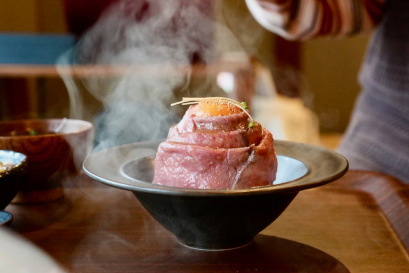 日本[日本] 有鄰庵 岡山希少和牛店｜倉敷美觀必吃！肉山雲海烤和牛丼飯只要400元！