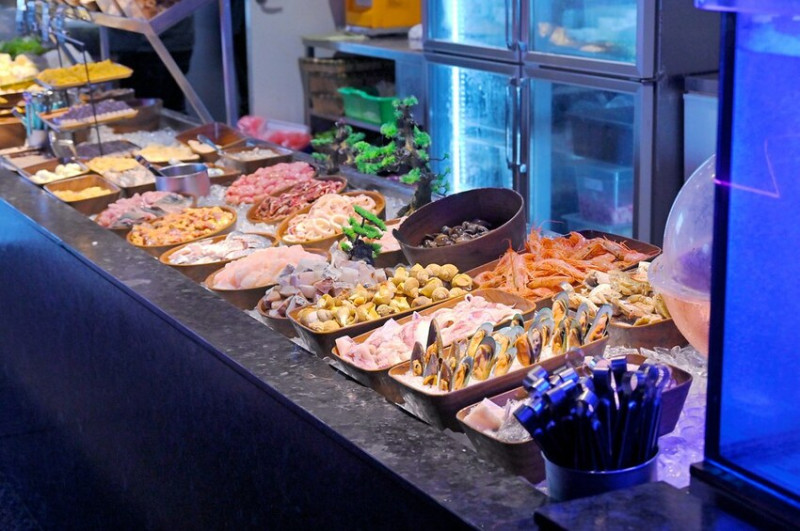 台中市東區台中火鍋吃到飽 日本祭美食登場 活跳蝦澳洲和牛百種食材2小時不怕你吃/饗麻饗辣PLUS台中