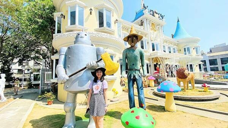 台南最新打卡點│藏金閣2館│浪漫滿分歐風城堡│巨大愛心框框│烏橋公園共融遊戲場│愛麗絲夢遊仙境│台南親子免費景點