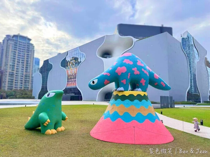 台中市西屯區臺中國家歌劇院》台中國家歌劇院空間介紹，怎麼逛、美食餐廳 一次看個夠！