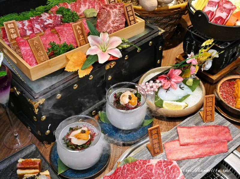 台中市西屯區台中必吃燒肉，餐點好吃份量又多，日本鳥居造景超好拍，還有免費和服體驗