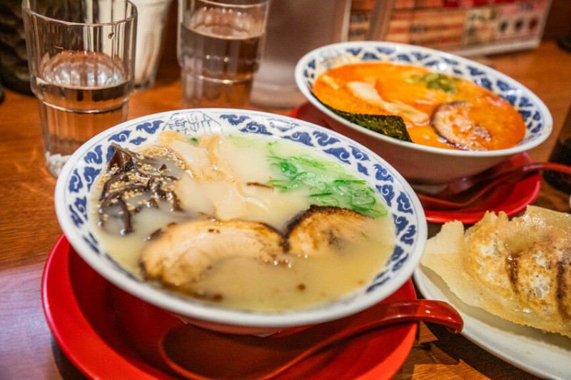 日本龜王拉麵 道頓堀店｜不只有一蘭拉麵可以選擇！在地人也超愛的高評價排隊拉麵