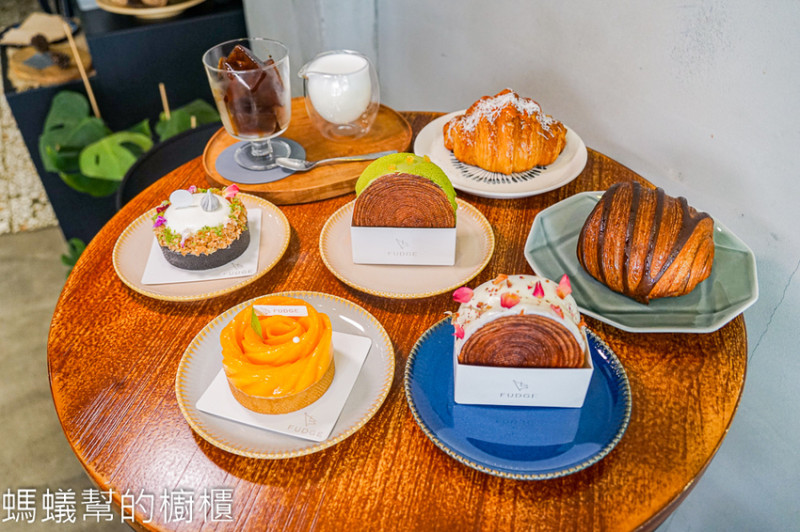 法奇FUDGE | 台中沙鹿法式甜點，新品紐約捲登場！ - 螞蟻幫的櫥櫃