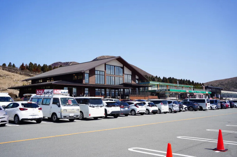 日本日本九州熊本阿蘇，草千里之濱，草千里景觀餐廳，遠眺阿蘇火山口