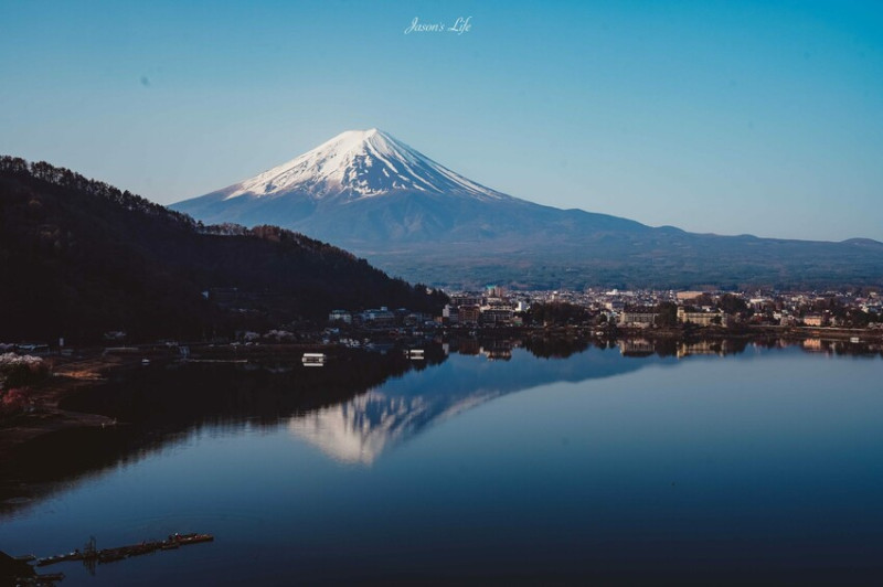 日本【日本山梨｜住宿】湖のホテル(Mizno Hotel)。正對富士山河口湖湖邊住宿推薦，房間陽台賞逆富士，晚餐享用