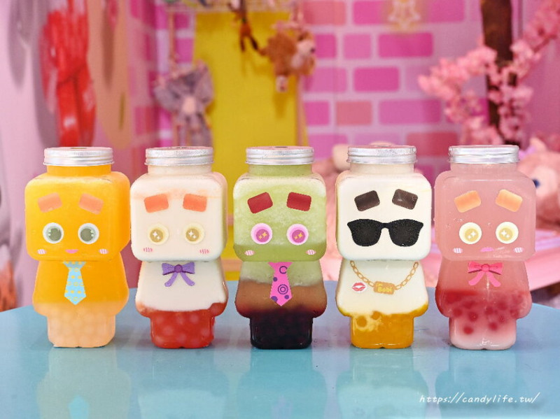 台中市西區波漾水果珍珠專賣店｜台中超可愛機器人造型飲品杯搬新家，網美系粉紅色店面超好拍，繽紛水果珍珠嚼感控必訪
