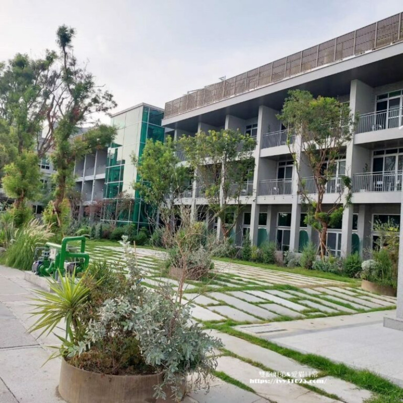 高雄住宿 帕鉑候工所 前港務局員工宿舍轉型 家人出遊鄰近捷運輕軌