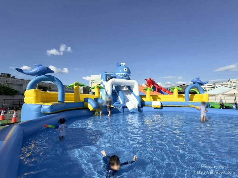 台中市東區台中親子水上嘉年華，7/6~8/31限定，移動水樂園來啦！