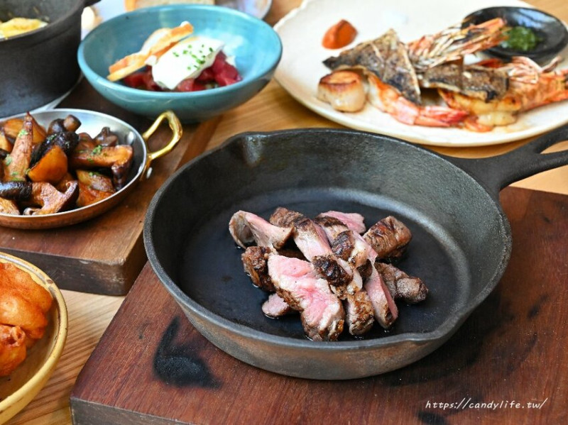 台中市西區FORE Restaurant柴燒牛排｜台中約會餐廳推薦，主打柴燒排餐料理，還有午間套餐新登場