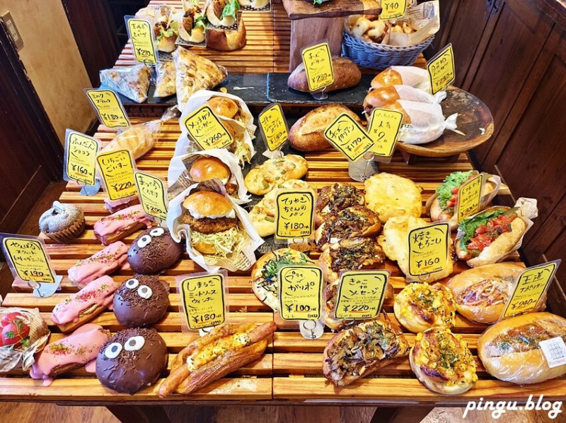 日本名護美食｜PANCHORI-NA麵包店 鄉村風平價麵包 可愛宮崎駿造型麵包