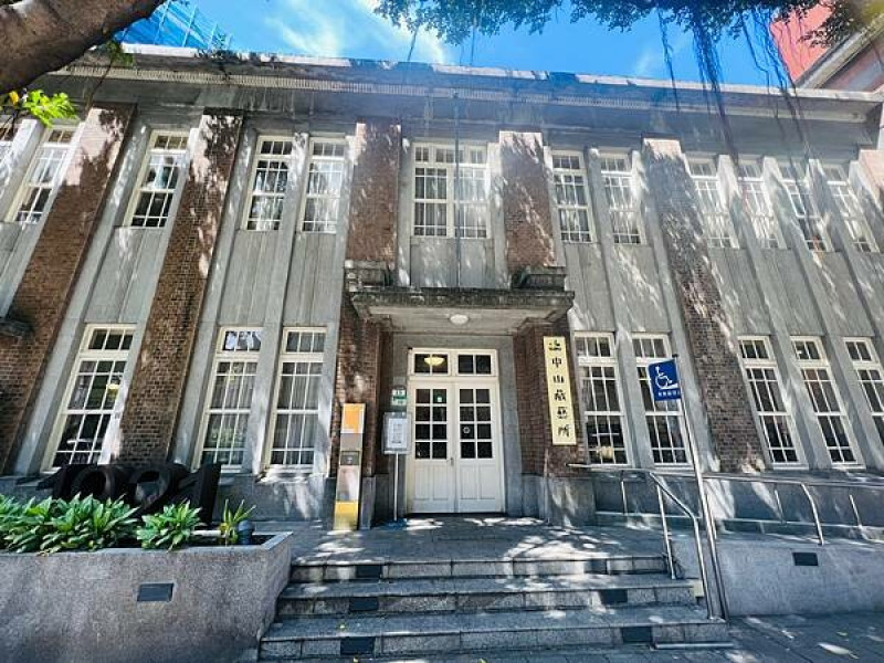 台北中山捷運站：百年建築古蹟內喝下午茶。中山茶書院｜中山藏藝所