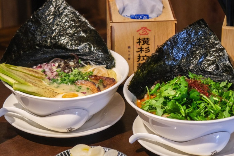 台中市西區香菜控快來台中勤美的「橫杉拉麵」實現香菜自由