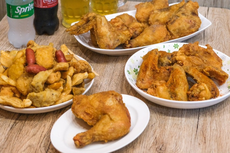 新竹市北區$299生啤無限暢飲「二兵炸物」美式炸雞一定要吃