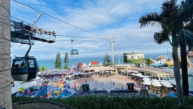 遠雄海洋公園升級！198元玩兩天海景摩天輪 海豚表演 美人魚秀全包。