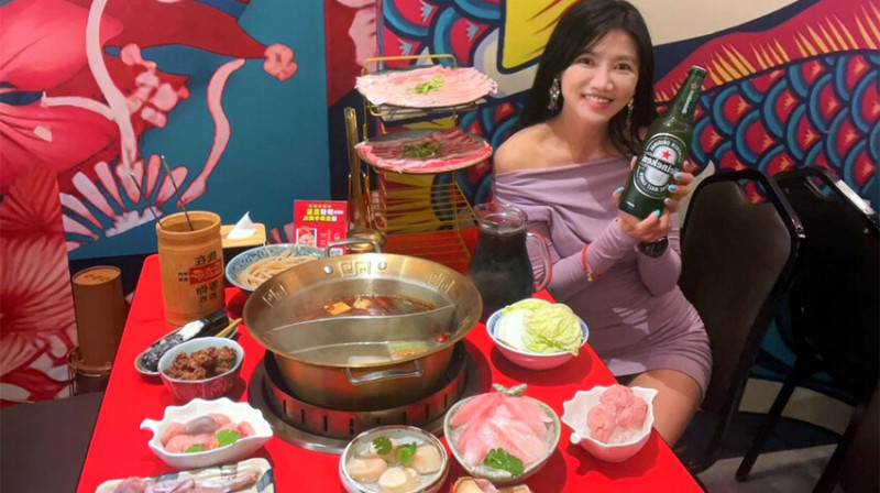 台北市大安區台北美食【大安區火鍋】雙北必吃麻辣串串─壹直串麻辣鴛鴦【捷運美食】超獵奇美食豬腦、龍筋、雞佛、牛蛙、溫體牛，信義安和美食，信義區聚餐，通化街必吃火鍋