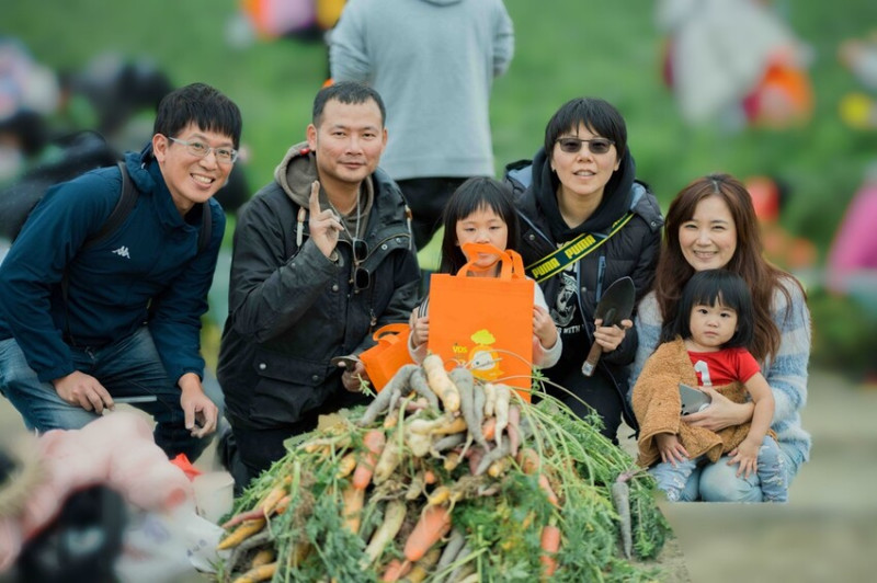 雲林東勢的萬人盛會！2025「國際台灣胡蘿蔔日」親子同樂拔彩蔔、逛市集