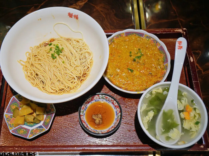 【上海市黃埔區】莊氏隆興．蟹樽麵道 since1930 （新世界大丸百貨店B2）｜鮮甜味美的蟹粉撈麵｜南京路步行街｜外灘夜景