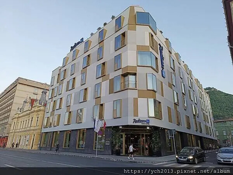 布拉索夫旅館推薦，地點絕佳的麗笙酒店Radisson Blu Hotel(羅馬尼亞旅遊)