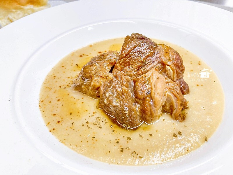 烹飪筆記│薯泥佐紅燒排骨，復刻黑白大廚崔康祿主廚的好吃薯泥醬料