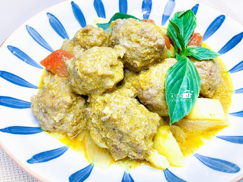 烹飪筆記│泰式黃咖哩肉丸，辣度低香氣濃郁還有美味肉汁的泰式風味