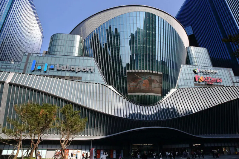 南港 LaLaport，3月20日正式盛大開幕！台北最新購物地標、集結300間品牌最大的購物中心來了！