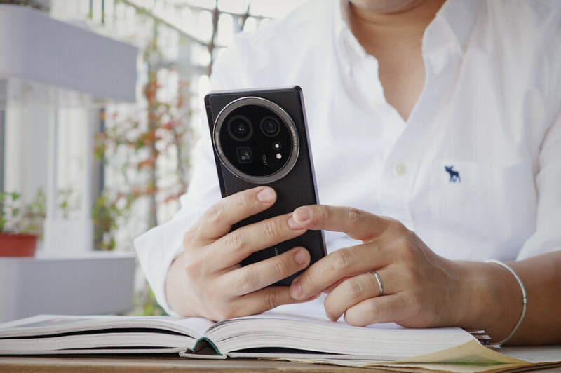 SHARP AQUOS R9 pro｜資訊分享｜專業攝影手機推薦！徠卡三鏡頭、高畫質拍照、超高續航力，讓生活只需要一隻