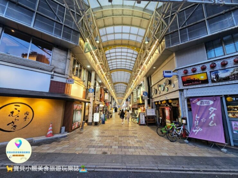 日本[旅遊]岡山 岡山站前商店街 巨型桃子吊飾 商店街的亮眼入口