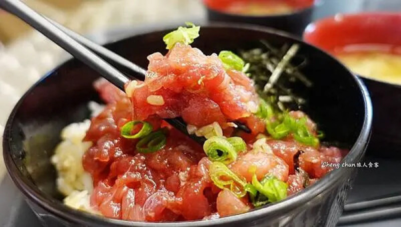 歌山縣日本鮪魚重鎮【勝浦漁港にぎわい市場】覓食隨記 !