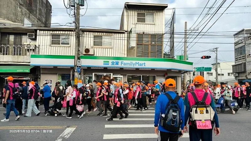 2025年白沙屯媽祖進香記，5/3我們走在雲林元長的信仰路上，一步一腳印，隨香的感動。