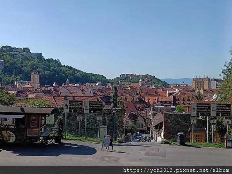 逛逛布拉索夫老城區、必訪六百年歷史的黑教堂與議會廣場Brasov old town、Black Church & Council Square